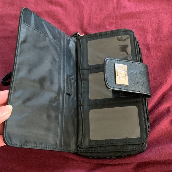 Wallets - Picture 5 of 7